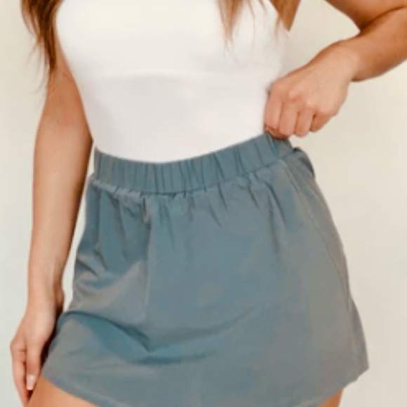 Wishlist Pants - Wishlist Skort Size L Blue Gray Built In Shorts Elastic Waistband Curved Hem